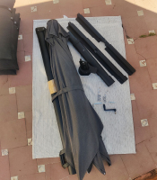 Step 1: Assembly Baser Supreme Cantilever parasol
